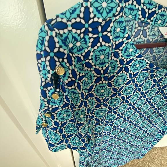 Liz Claiborne - Size Small - gold buttons on sleeves. Perfect condition - Picture 2 of 3